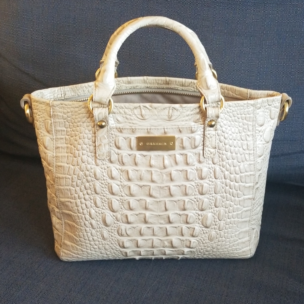 Brahmin authentic purse M
